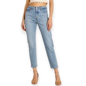 Aritzia Levi's Wedgie Icon Premium Jeans in Bright Side 26 (2)